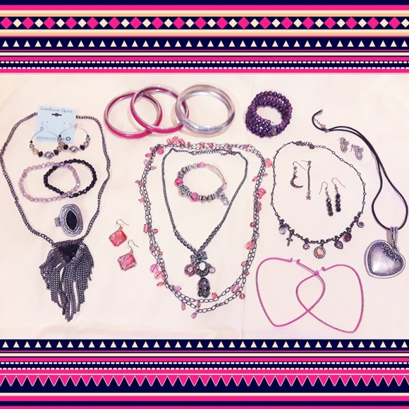 Jewelry - 20pc trendy jewelry bundle